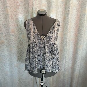 Melrose and Market Black and White Floral Blouse